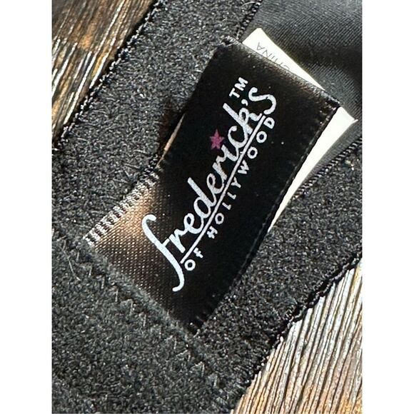 Frederick’s Hollywood bra size 32D with underwire style 1470 - Picture 7 of 8